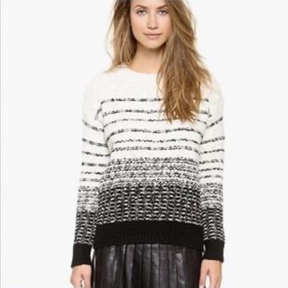 Vince nubby wool blend Sweater Size M
